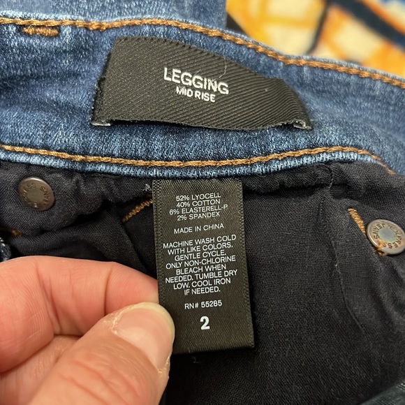 Express Mid Rise Jeans - Picture 3 of 5